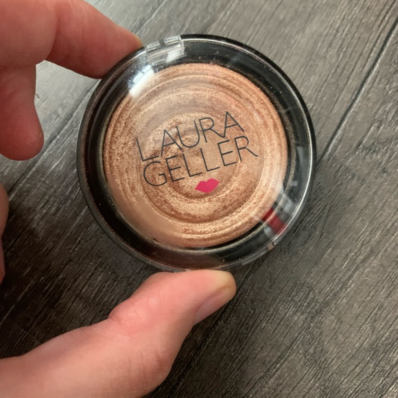 Laura Geller - Baked Gelato Swirl Highlighter - Gilded Honey - Picture 4 of 8